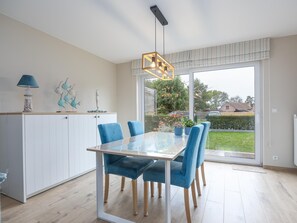 Dining - Ground-floor apartment with large garden (Westende)