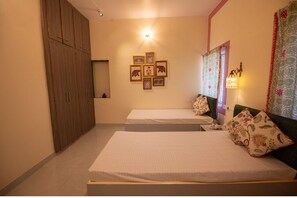 Room - Tathastu Jaipur- Calm,  Spiritual & tranquil 3BHK getaway for Vegetarians ! (Jaipur)
