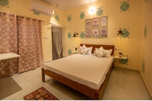 Room - Tathastu Jaipur- Calm,  Spiritual & tranquil 3BHK getaway for Vegetarians ! (Jaipur)