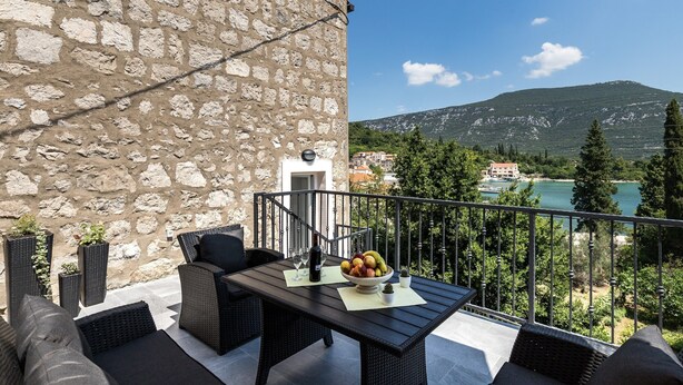 Unclassified image, 1 of 40, button - Holiday Home Monika - Two Bedroom Holiday Home With Terrace and Sea View (Ston)