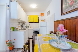 Apartment | Private kitchen - Apartments Dada - One-bedroom Apartment With Terrace - (Supetar)