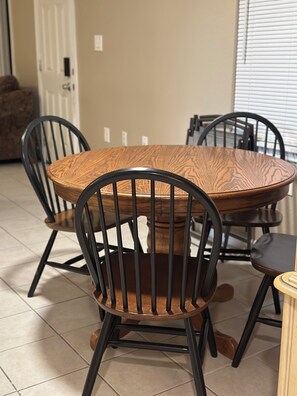 Dining - Quiet & Cozy 
Tranquil 2-Bedroom/2 Bath House 
 Close to Downtown Houston (Missouri City)