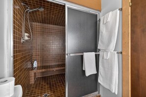 Hair dryer, towels - Charming Mountain Condo Ski In/Out Access (Big White)