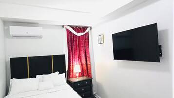 2 bedrooms, iron/ironing board, free WiFi