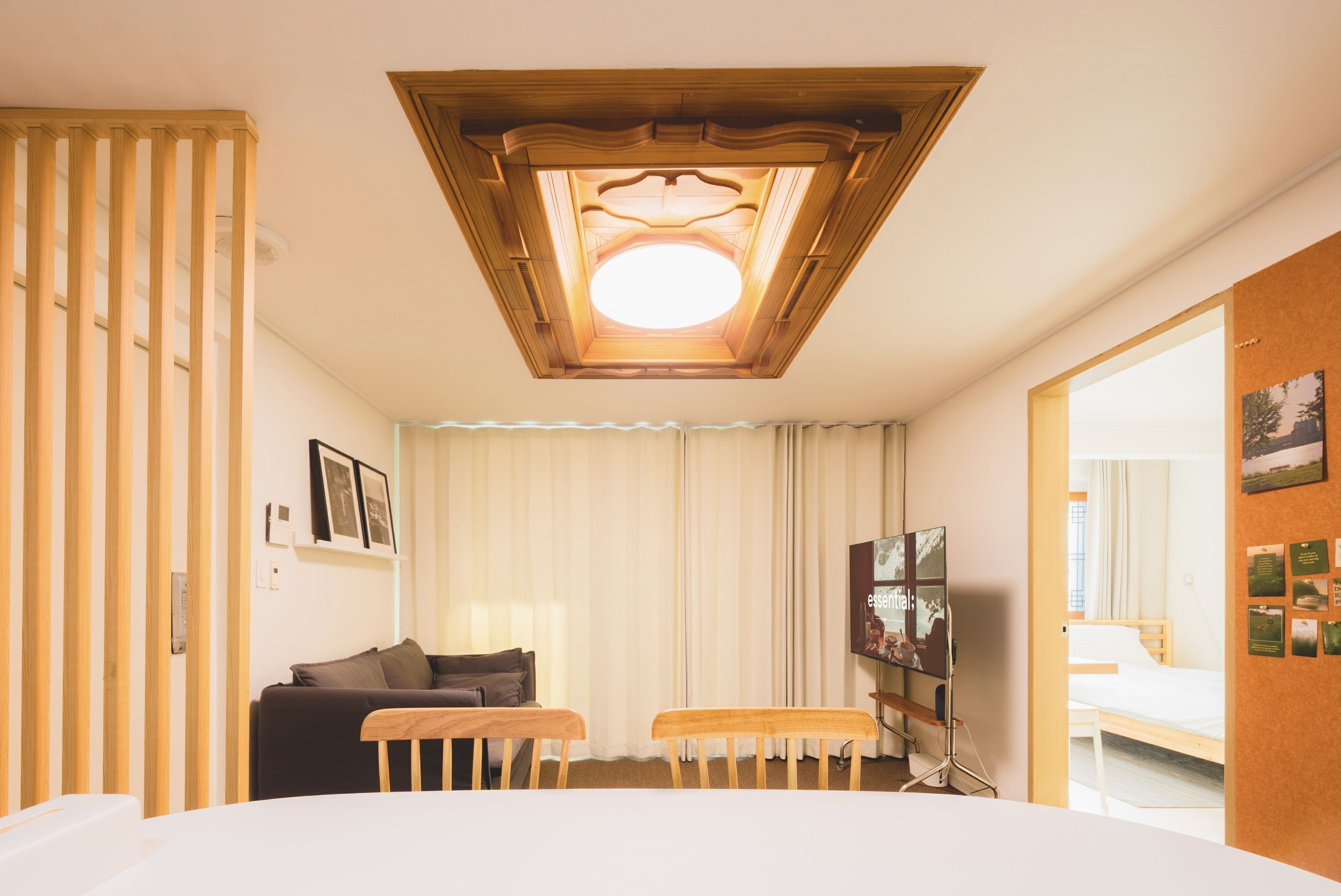 2 bedrooms, in-room safe, desk, iron/ironing board