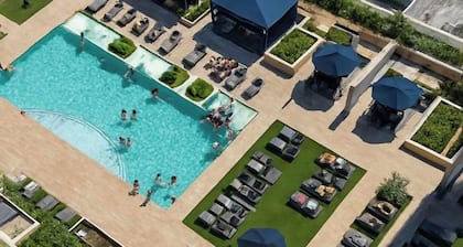 2-bedroom apartment in pleasant Miami with cool AC and gym access