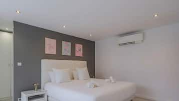 Fer et planche Ă repasser, accĂšs Internet, draps fournis