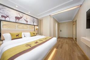 Desk, free WiFi - Yushe Hotel  (Guangzhou)