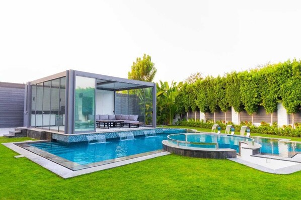 Outdoor pool, a heated pool