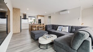 Townhome, City View | Living area | Flat-screen TV - Full-sized 3 Bedroom Townhouse - Walking distance to Stadium (Christchurch)