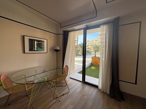 Design Studio, Garden View | In-room dining - La Nogalera Collection (Torremolinos)