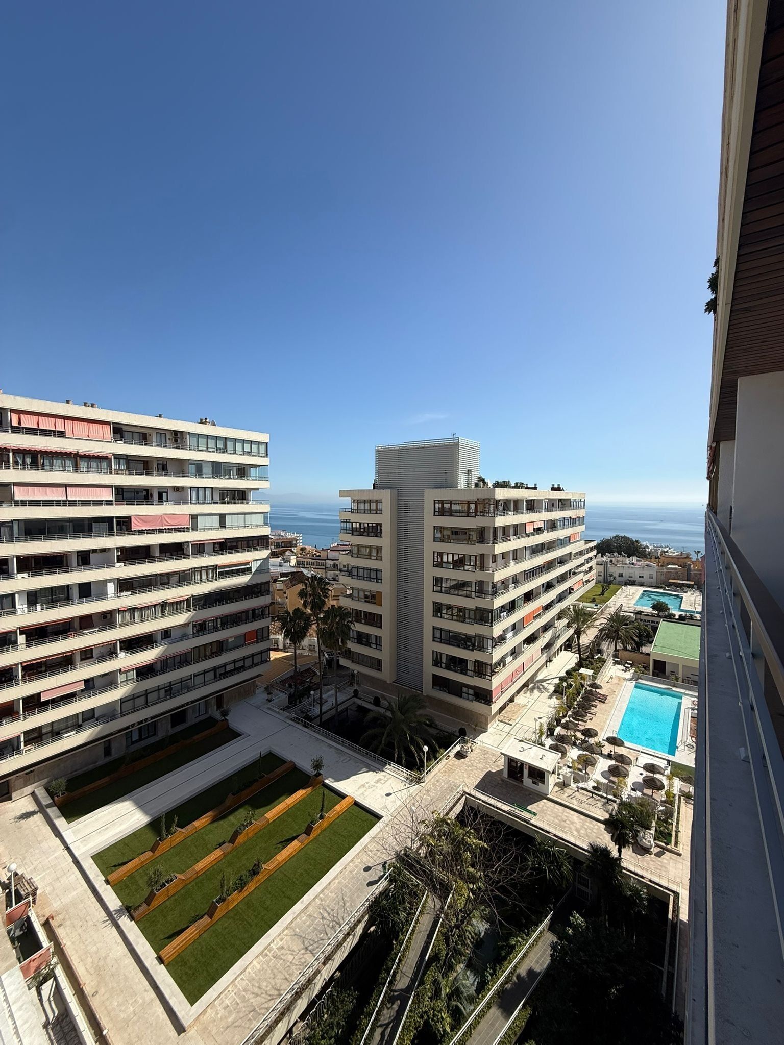 Deluxe appartement, gedeeltelijk uitzicht op zee | Terras