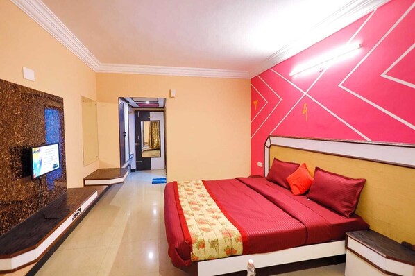 Room - Hotel Sapphire Paradise (Ooty)
