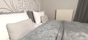 Free WiFi - Georgias house 7 min from Athens airport (Spata-Artemida)