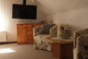 Doppelzimmer, Flussblick | Wohnbereich