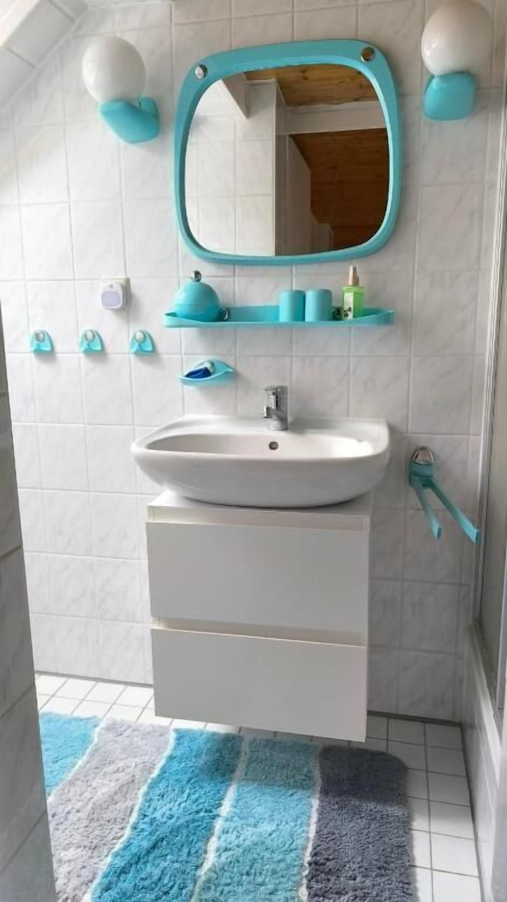 Doppelzimmer, Flussblick | Badezimmer | Haartrockner, Handtücher, Seife, Shampoo