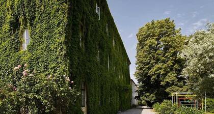 The sweet Swedish at Schloss Hollenburg