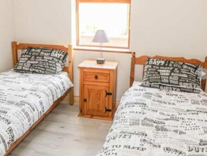 2 bedrooms, iron/ironing board, Internet, wheelchair access