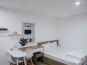 Strykjärn/strykbräda, internet och sängkläder