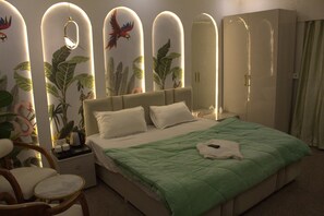 Deluxe Room | Rollaway beds, free WiFi, bed sheets - Apna Dera (Greater Noida)