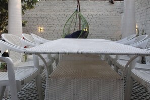 Dining - Apna Dera (Greater Noida)