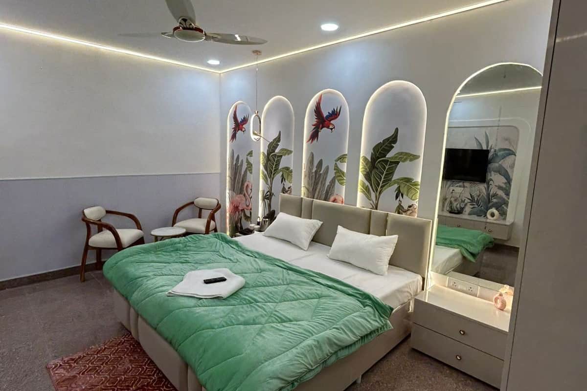 Deluxe Room | Rollaway beds, free WiFi, bed sheets