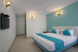 Standard Double Room - Rooms By DeVerveil (Mysuru)