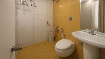 Standard Double Room | Bathroom
