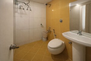 Standard Double Room | Bathroom - Rooms By DeVerveil (Mysuru)