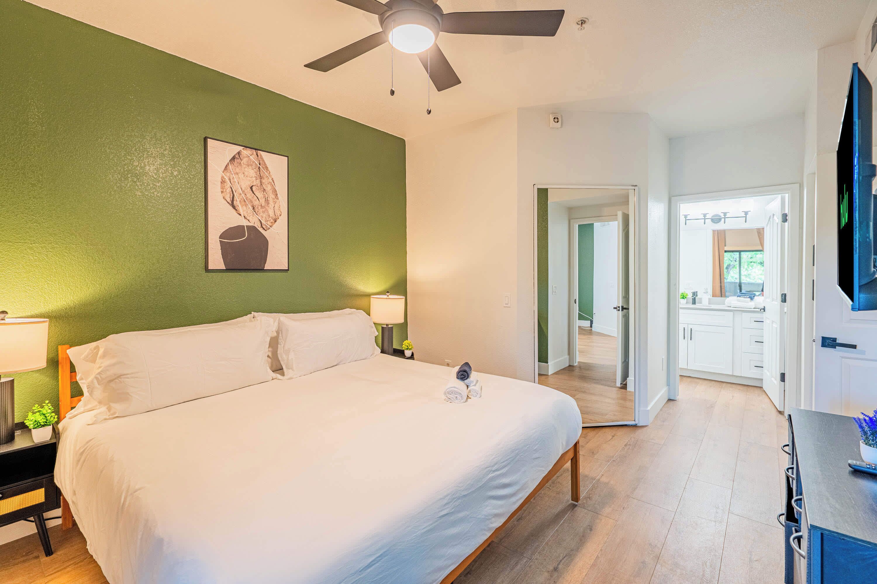 57 bedrooms, desk, iron/ironing board, WiFi