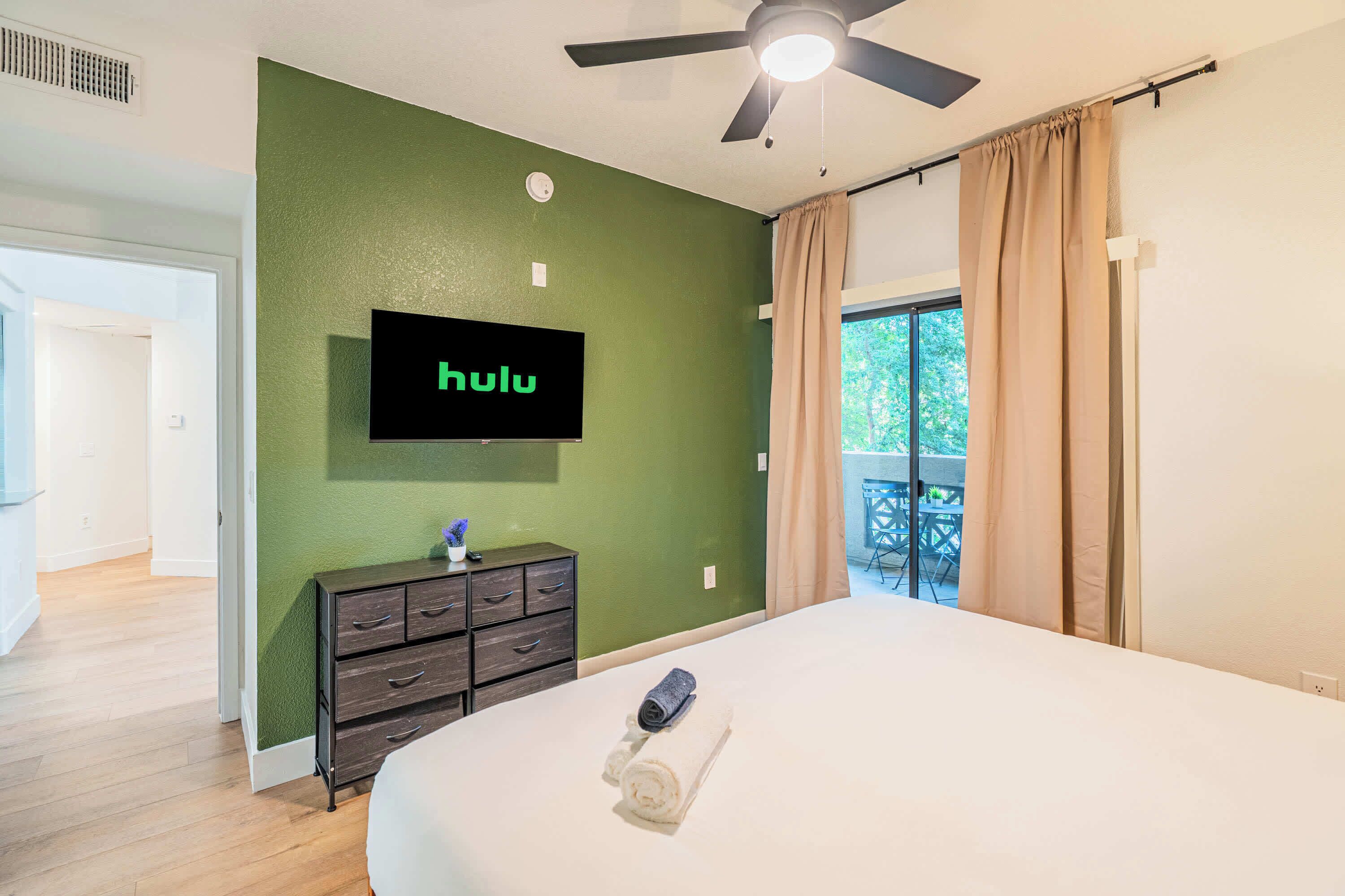 57 habitaciones, escritorio, tabla de planchar con plancha y wifi 