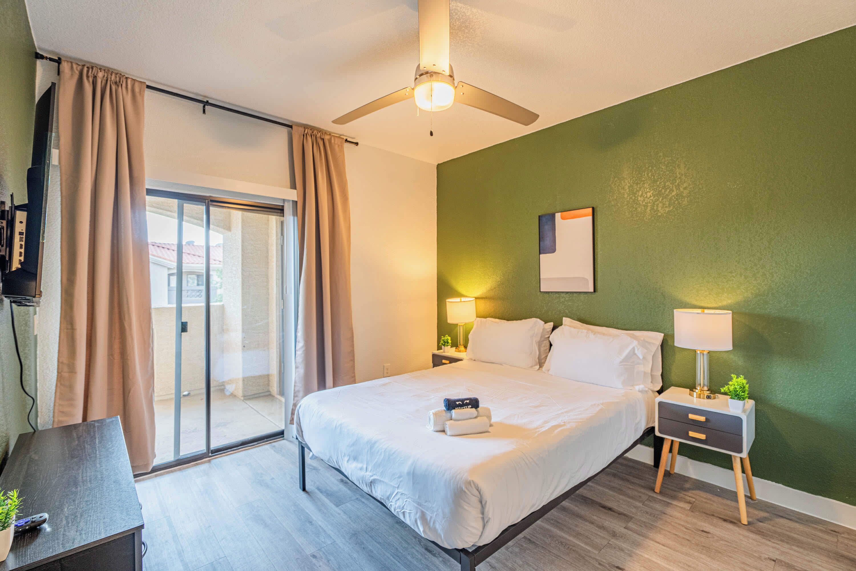 48 bedrooms, desk, iron/ironing board, WiFi