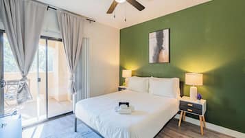 2 bedrooms, desk, iron/ironing board, WiFi