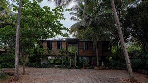 Executive-Ferienhaus, Poolblick | Blick auf den Garten