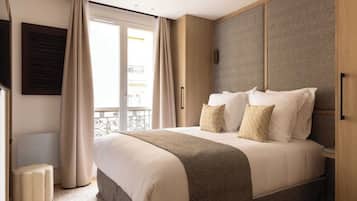 3 chambres, bureau, fer et planche à repasser, draps fournis