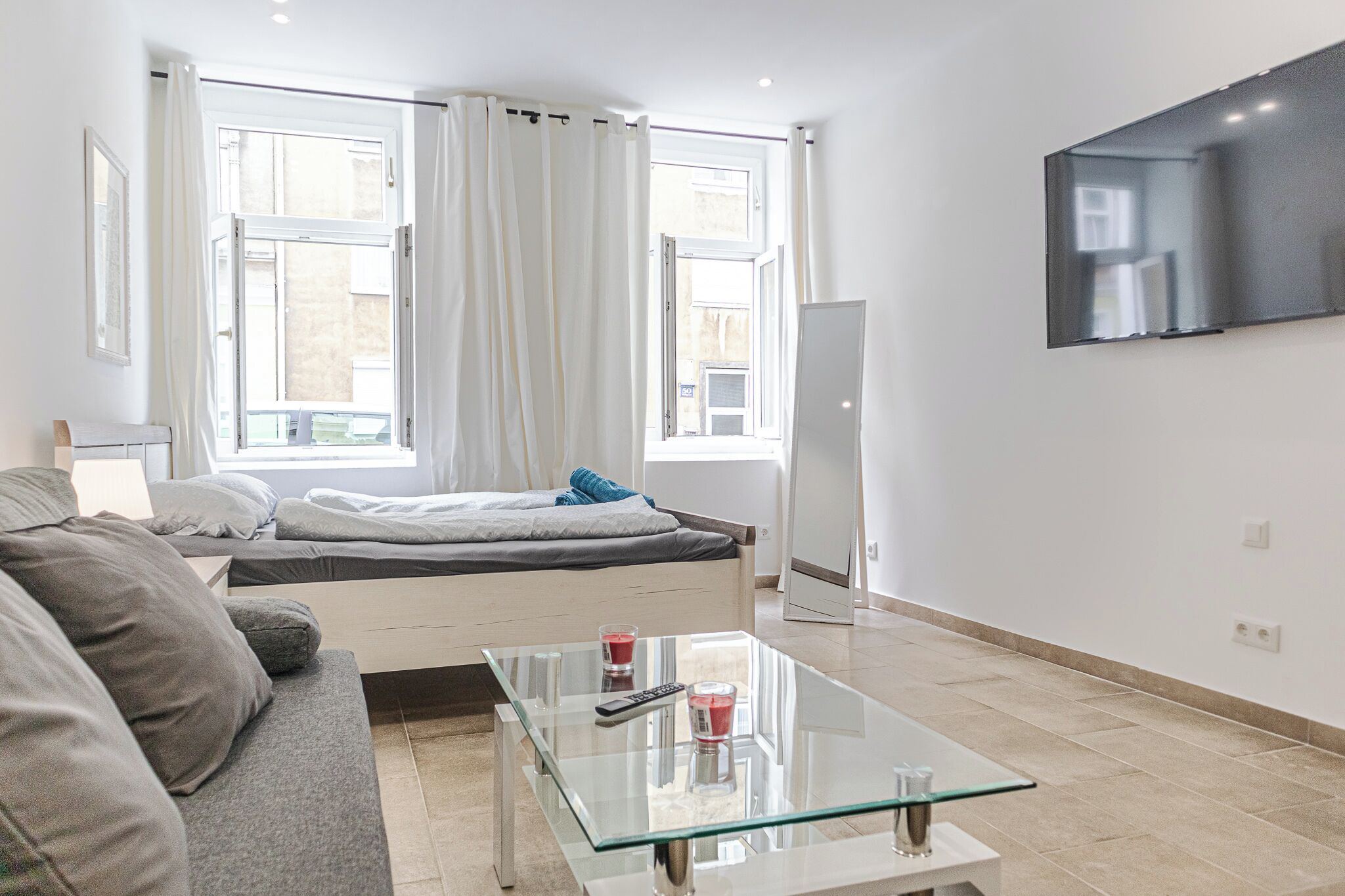 Basic Apartment | Living area