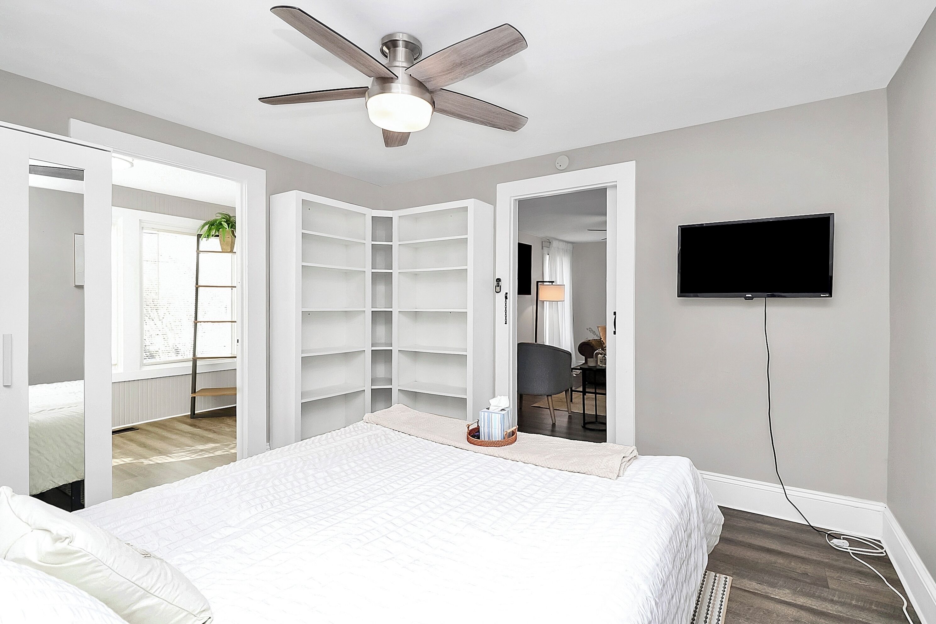 2 室のベッドルーム、デスク、アイロン / アイロン台、WiFi (無料)