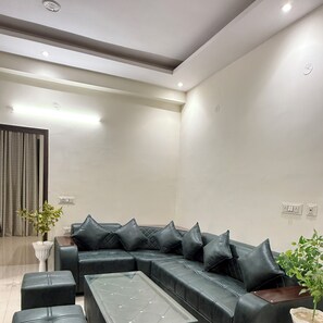 Estudio familiar, vistas a la ciudad | Interior