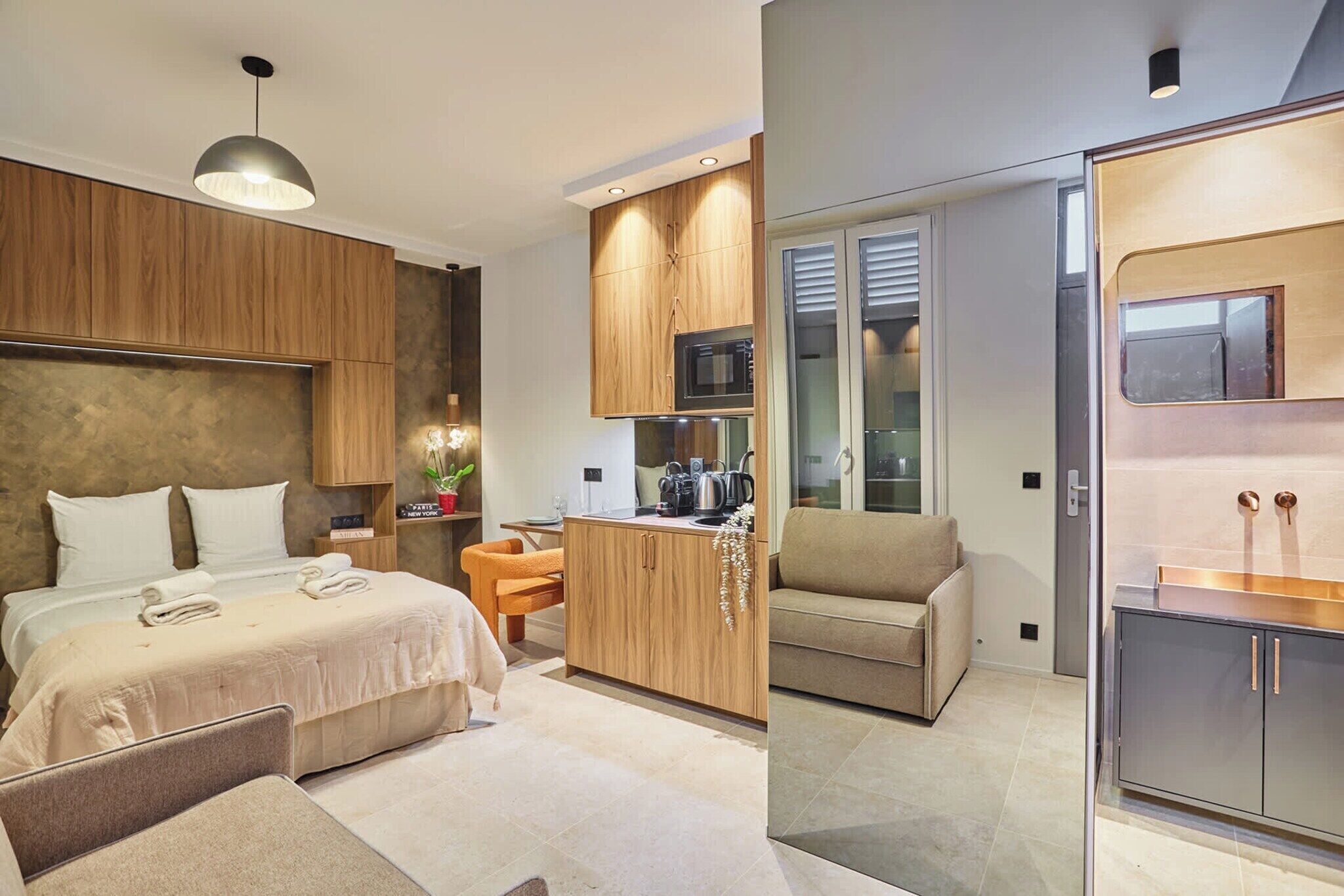 Desk, iron/ironing board, internet, bed sheets