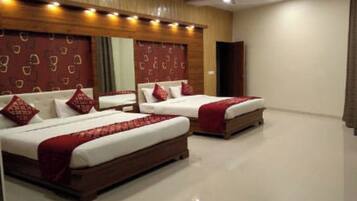 Deluxe Double Room, Mountain View | Free WiFi