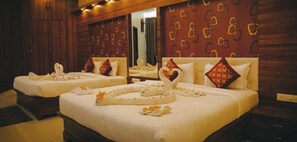 Deluxe Double Room, Mountain View | Spa | Ayurvedic treatments - Turban Aarambagh Resort and Spa (Kumbhalgarh)
