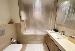 Apartment, 2 Bedrooms, City View | Bathroom - Downtown Views II - Tower 2 (Dubai)