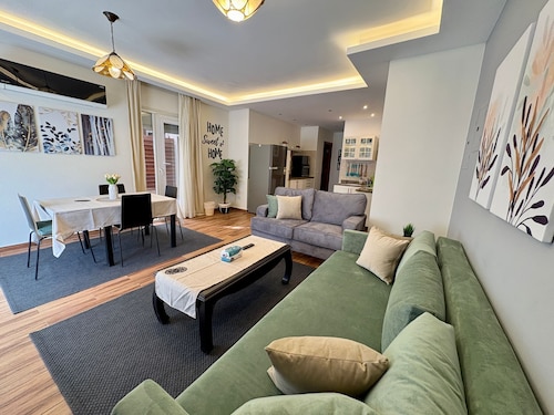 Serene & Styled 1BR Retreat in Compound - families & single travelers only