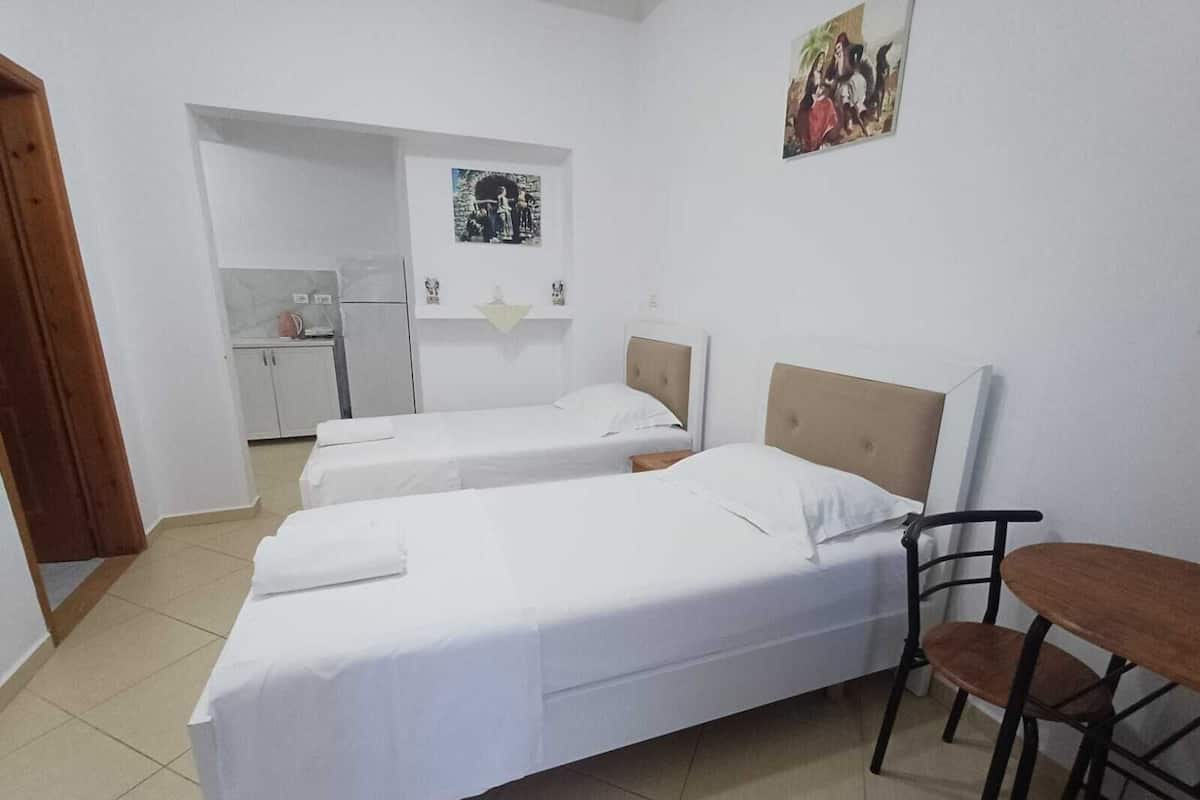 Family Room, Balcony