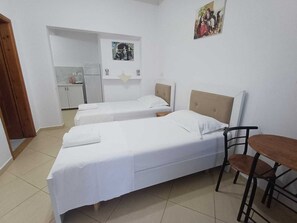 Familienzimmer, Balkon | Kostenloses WLAN