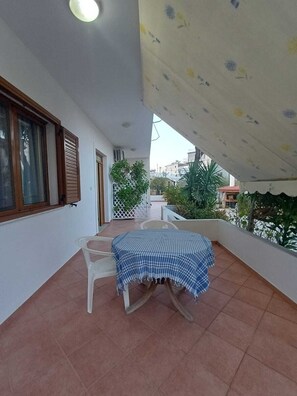 Triple Room, Balcony | Balkoni