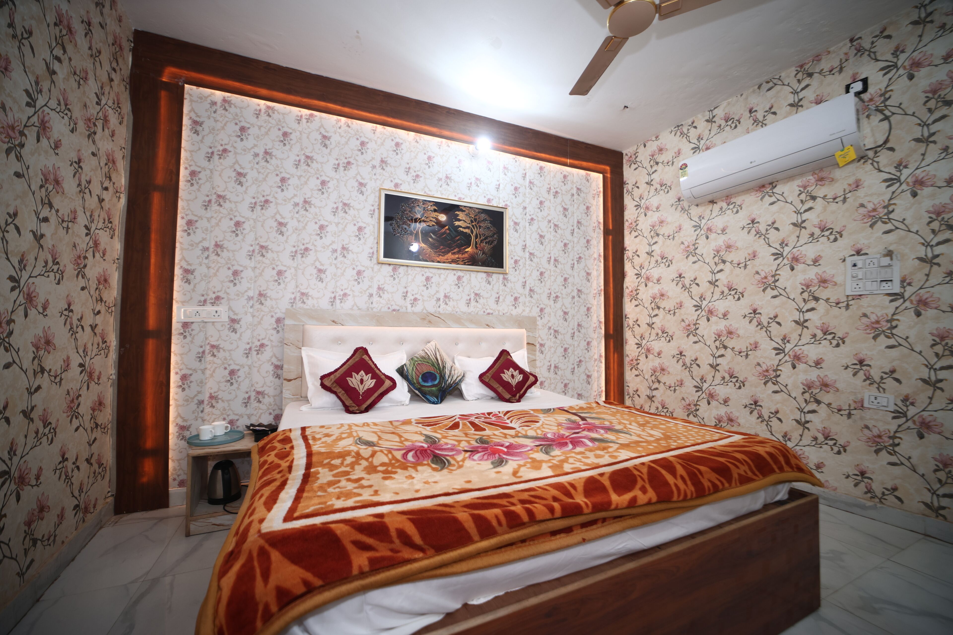 Deluxe Room | Free WiFi