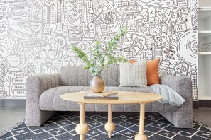 TV - Live the Vibe: Modern 1BR in Fishtown (Philadelphia)