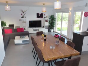 Interior - Modern villa with pool, garden and sea view for 8 people in Istria (Galižana)