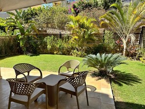 Terrace/patio - Top rated 1 BR+private garden in compound - families & single travelers only (Giza Governorate)